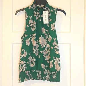 NWT Floral Sleeveless Shirt Blouse